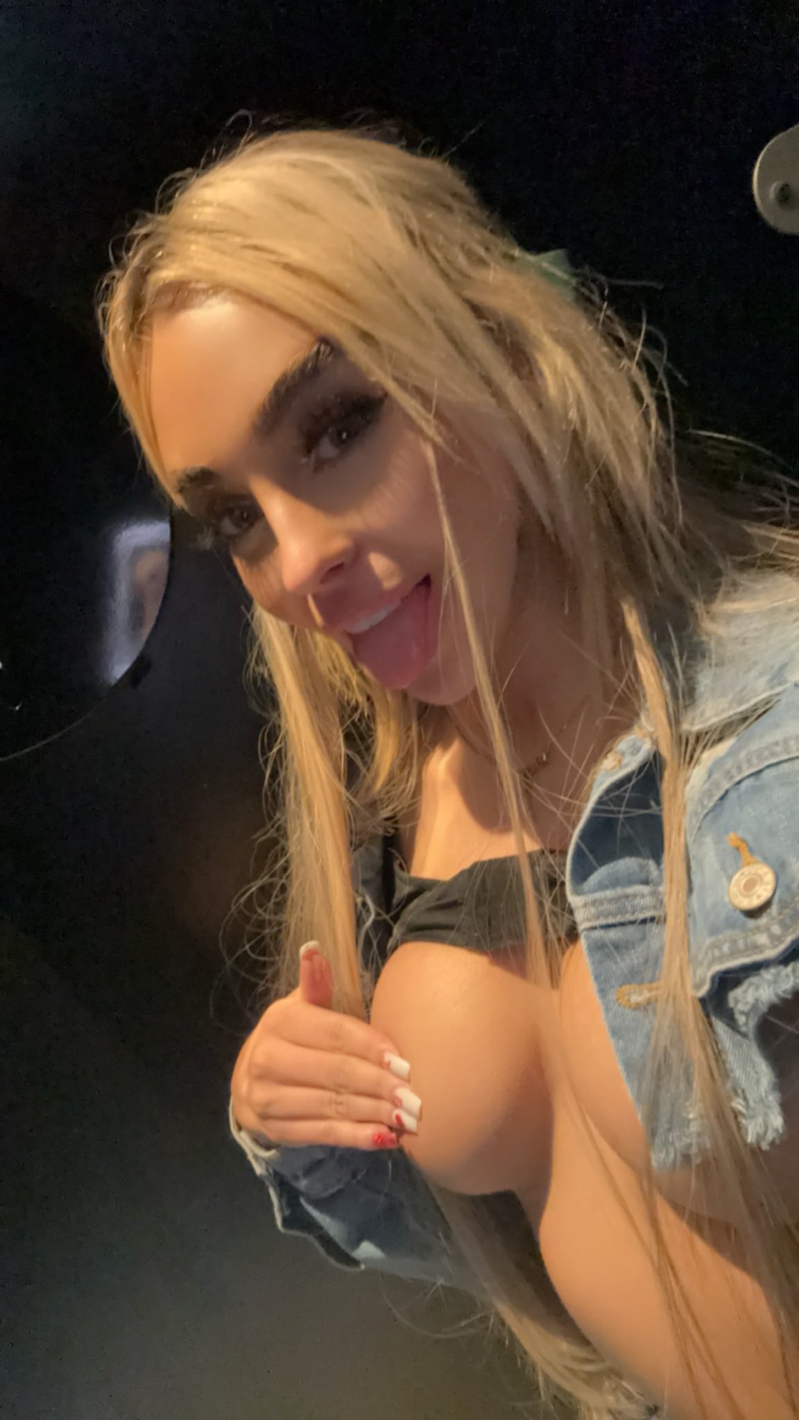 Photo 34 of Alaska Clarke