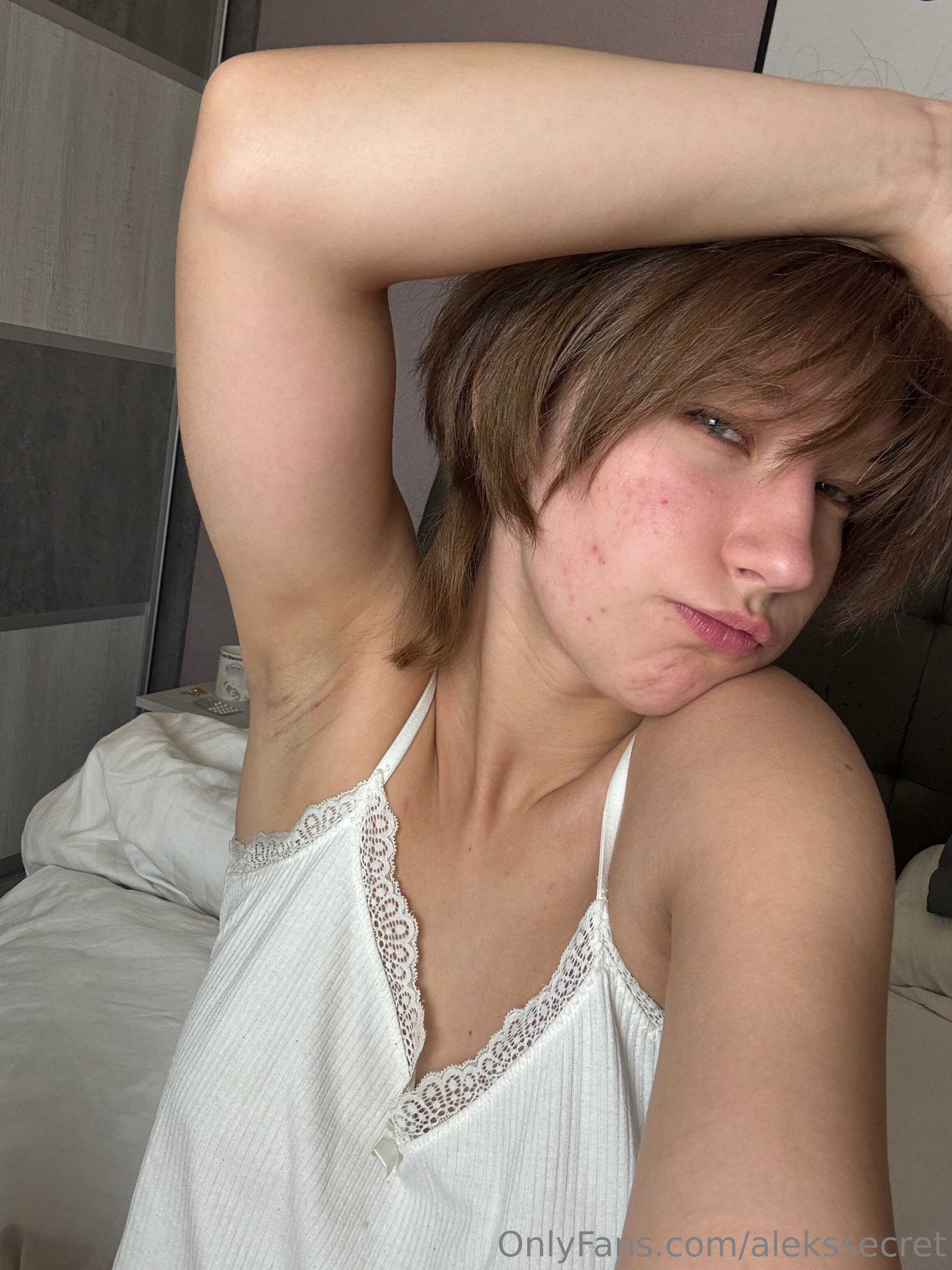 Photo 13 of Aleks