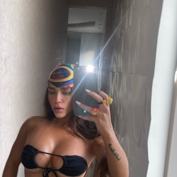 Photo 108 of Bianca Anchieta