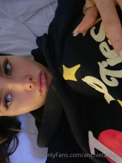 Photo 91 of Bianca Anchieta