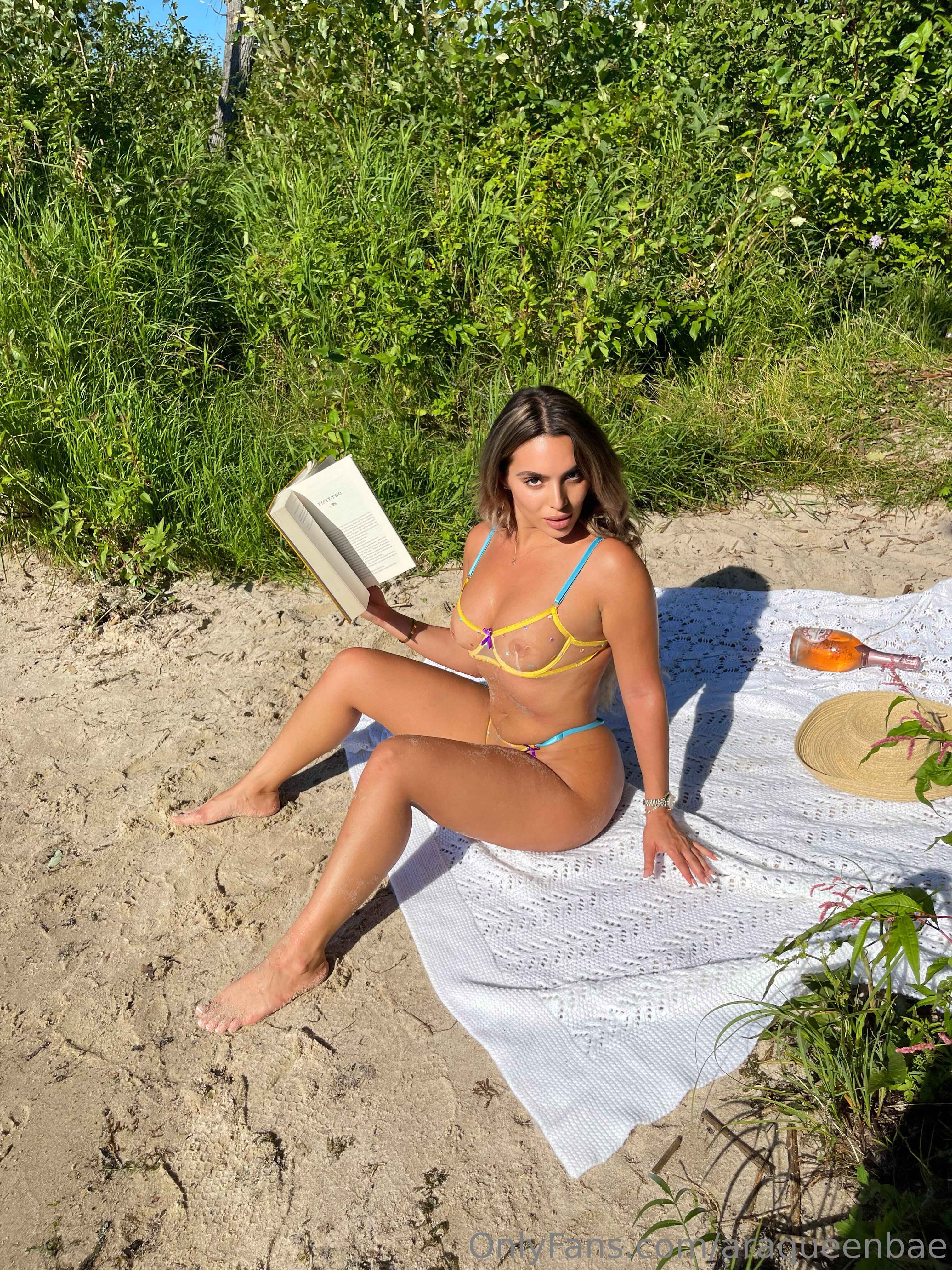 Photo 41 of Araqueenbae