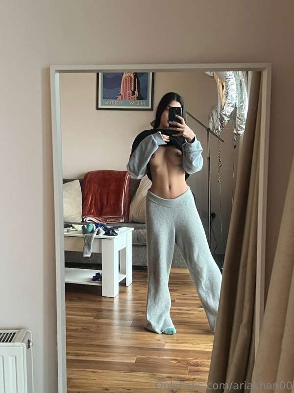 Photo 18 of Aria Khan