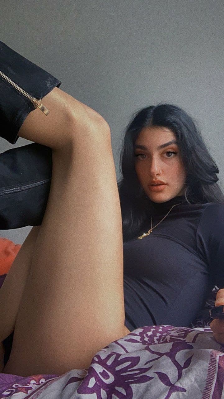 Photo 28 of Aria Khan