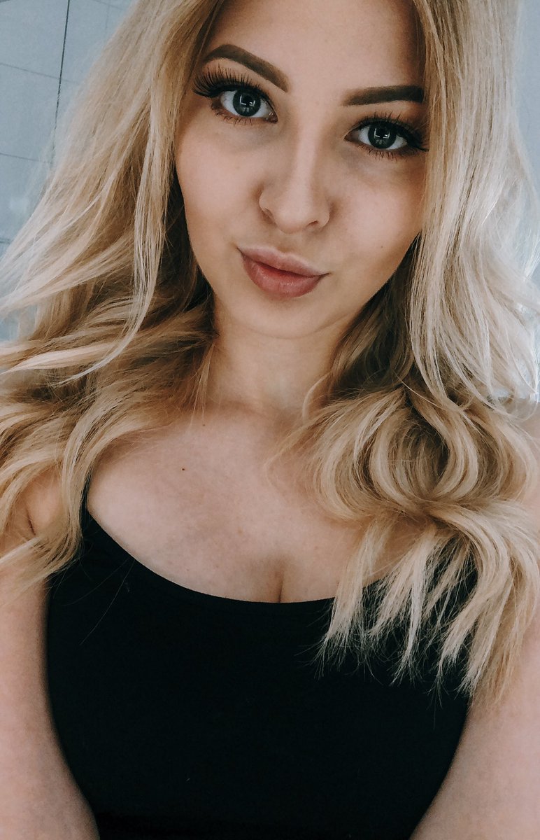 Photo 13 of ASMR Janina