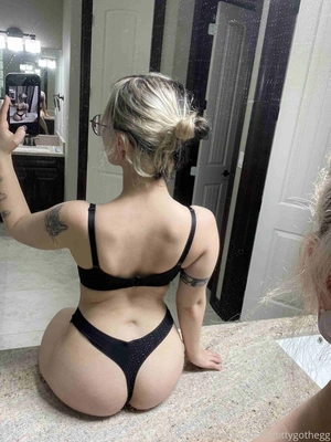 Big Titty Goth Egg photo 23661