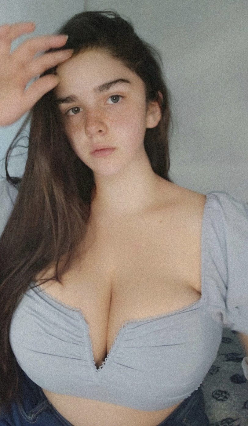 Photo 87 of Sarah Bustani