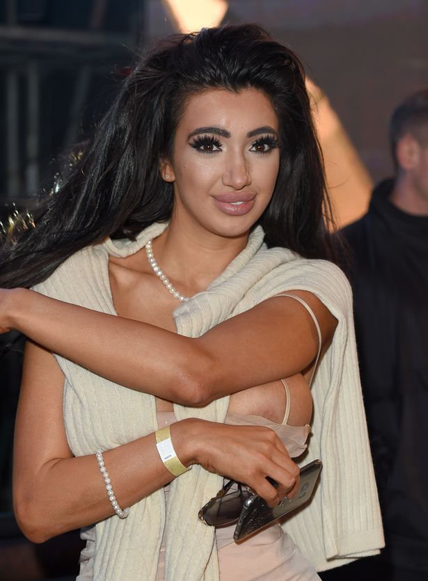 Photo 15 of Chloe Khan