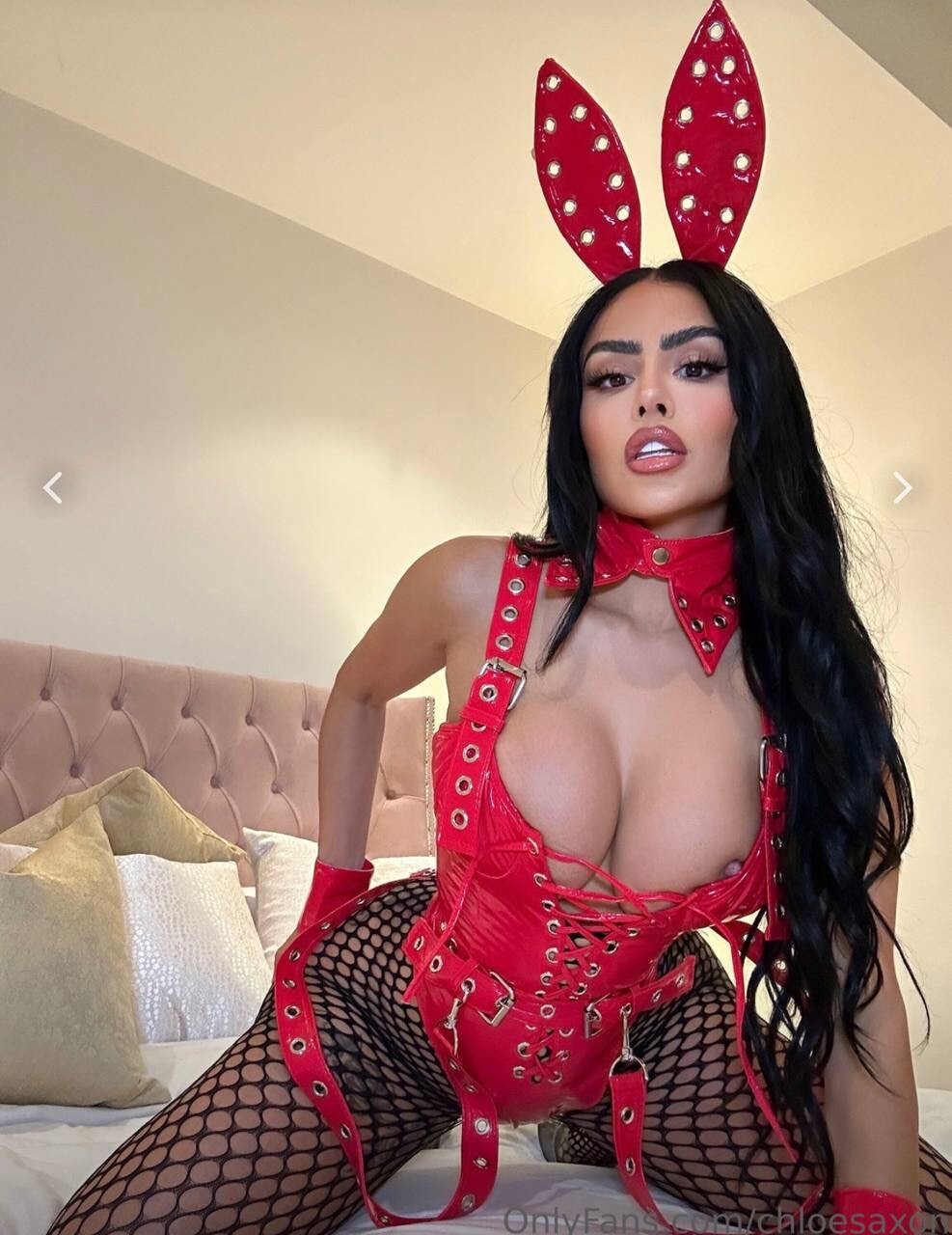 Photo 55 of Chloe Saxon