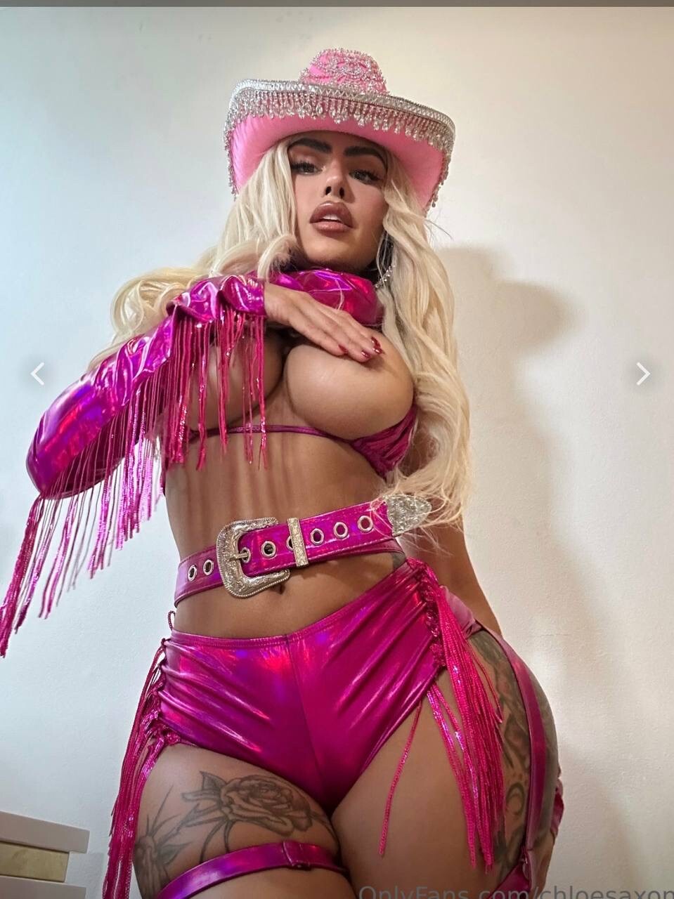 Photo 54 of Chloe Saxon