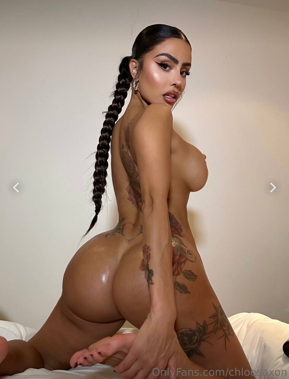 Photo 43 of Chloe Saxon