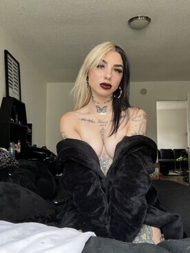 Photo 100 of Cruella Morgan