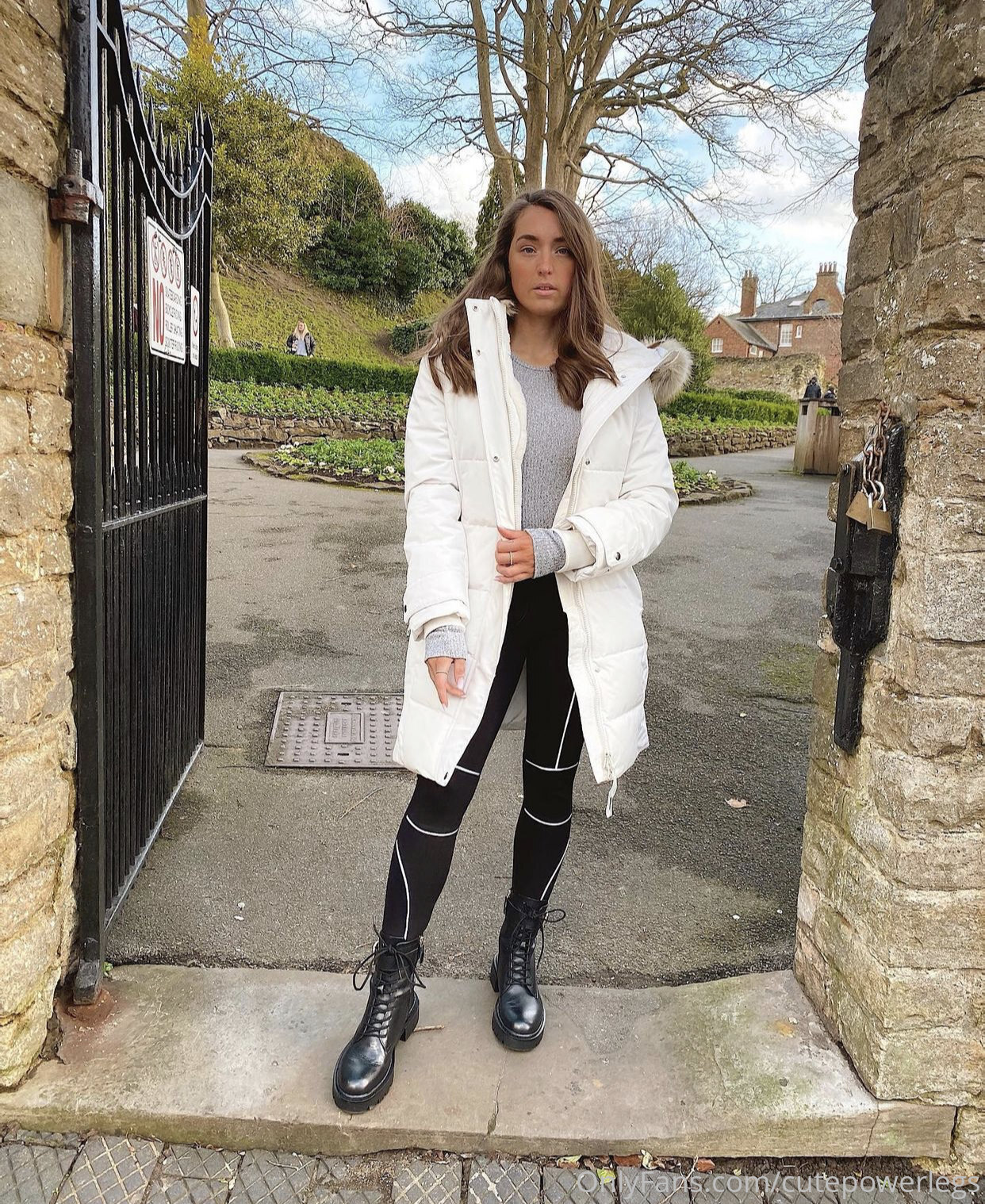 Photo 37 of Alison Taylor