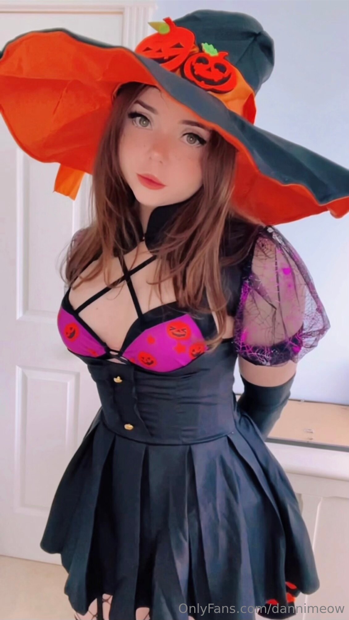 Photo 29 of Danni Meow