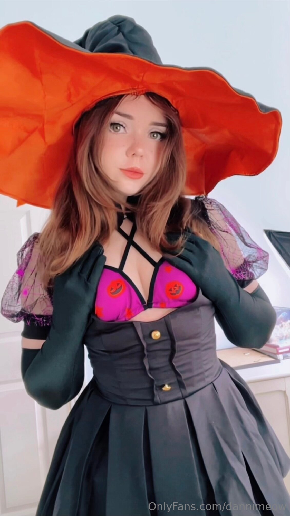 Photo 23 of Danni Meow