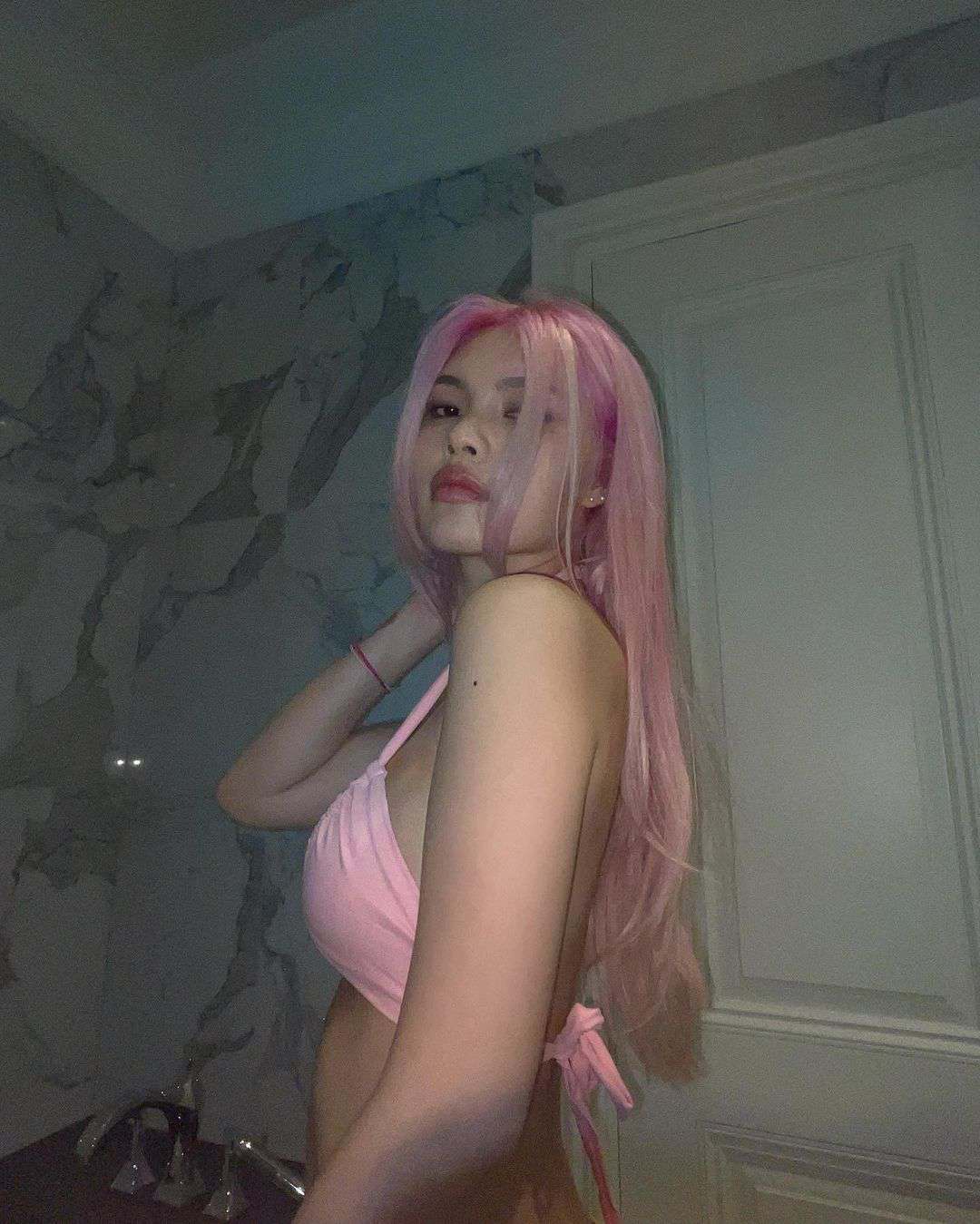 Photo 93 of Dia Kim