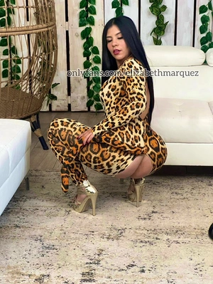 Elizabeth Marquez photo 121114