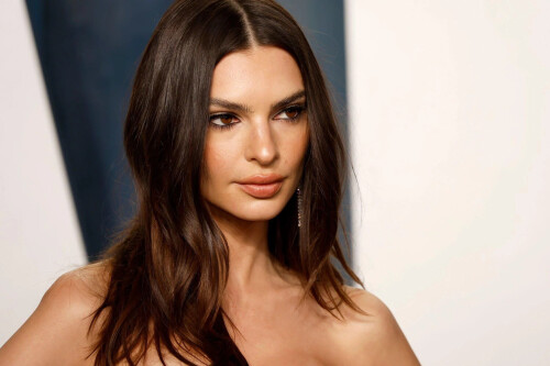 Photo 71 of Emily Ratajkowski