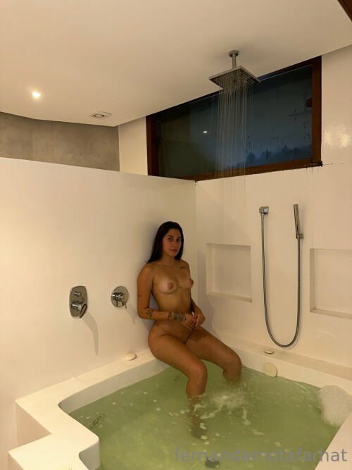 Photo 181 of Fernanda Mota Farhat
