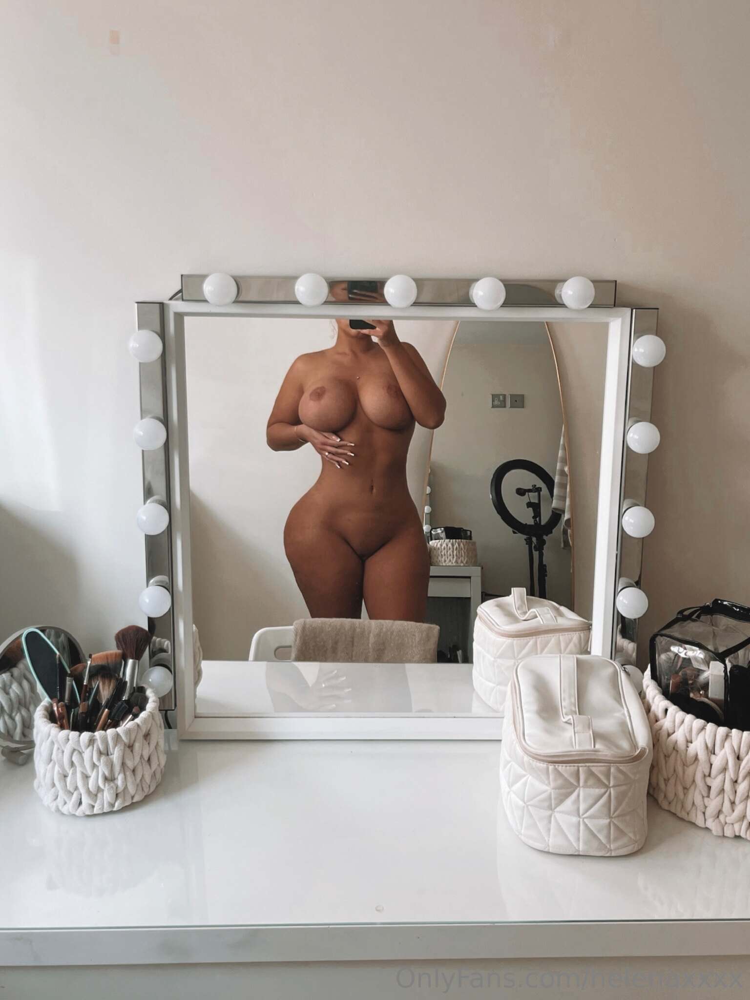 Photo 39 of Helena Priebe