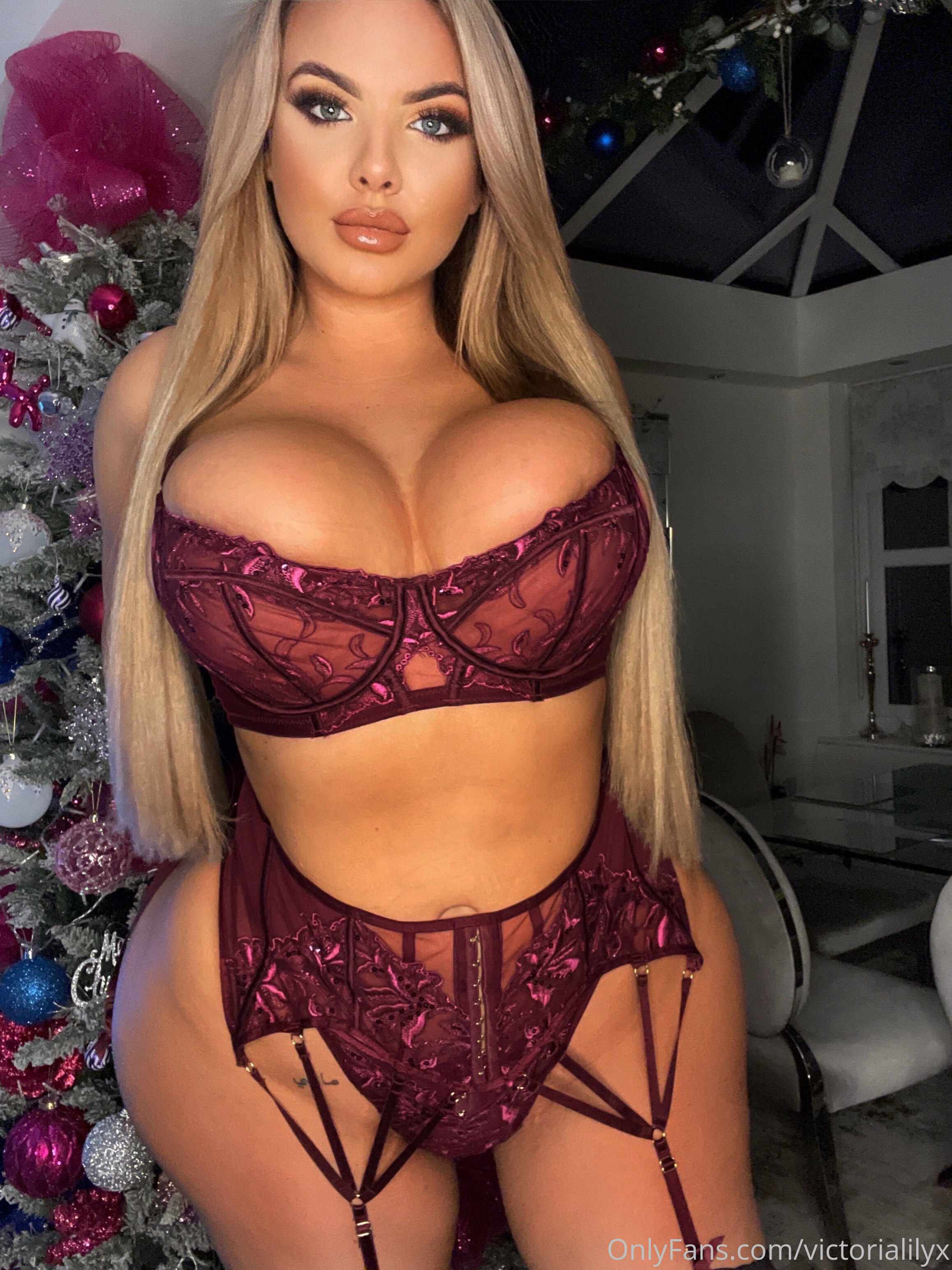 Photo 10 of Victorialilyx