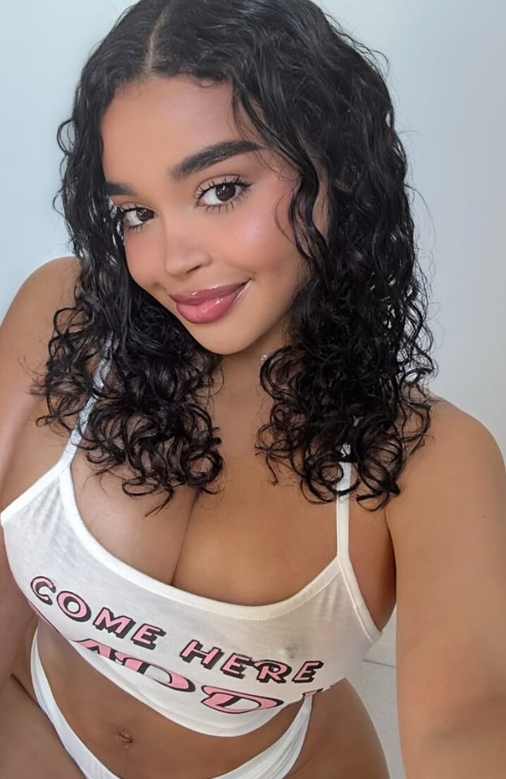 Photo 7 of Giselle Lynette