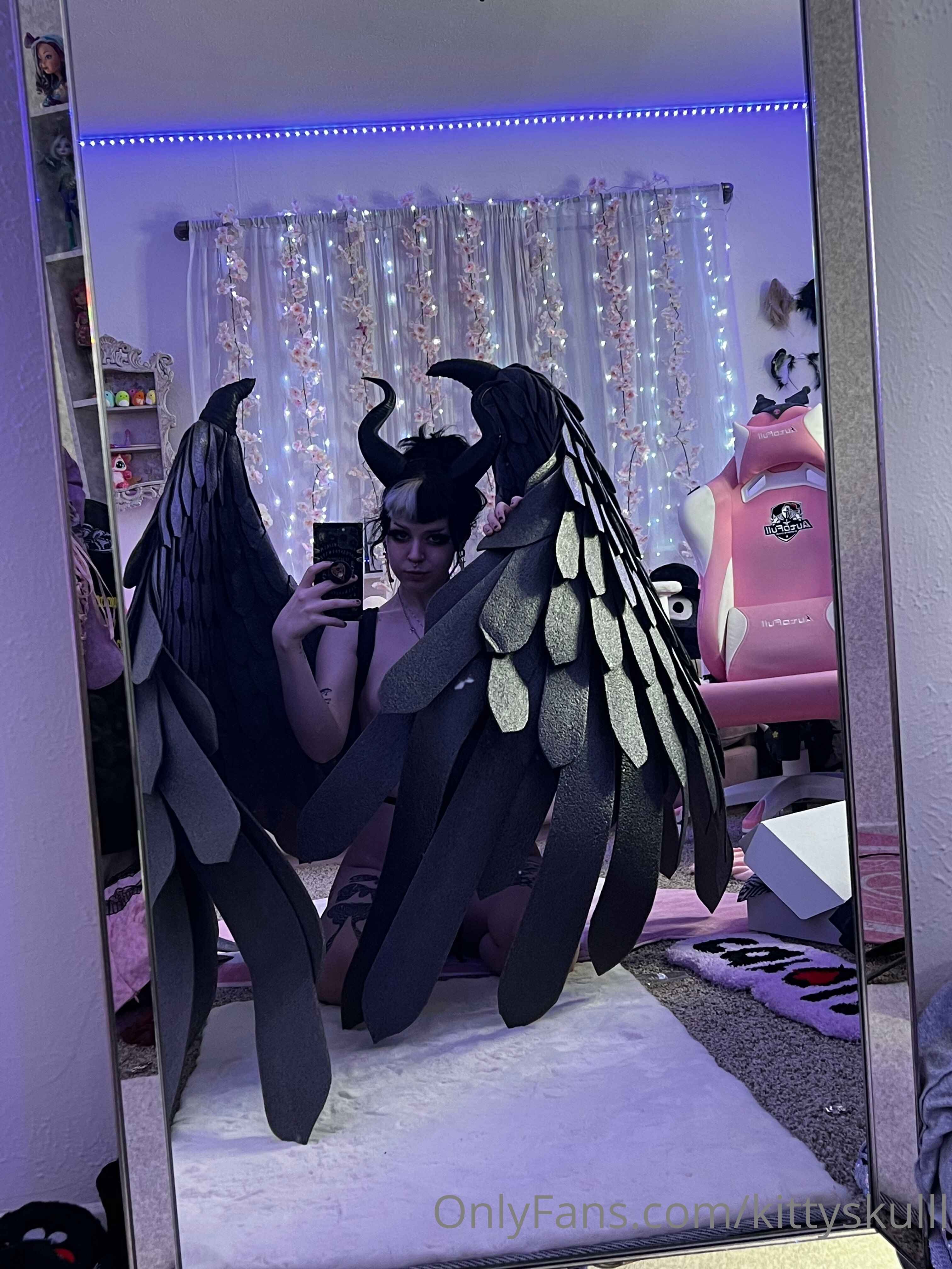 Photo 9 of Yeahimcaroline