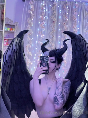 Yeahimcaroline photo 72000