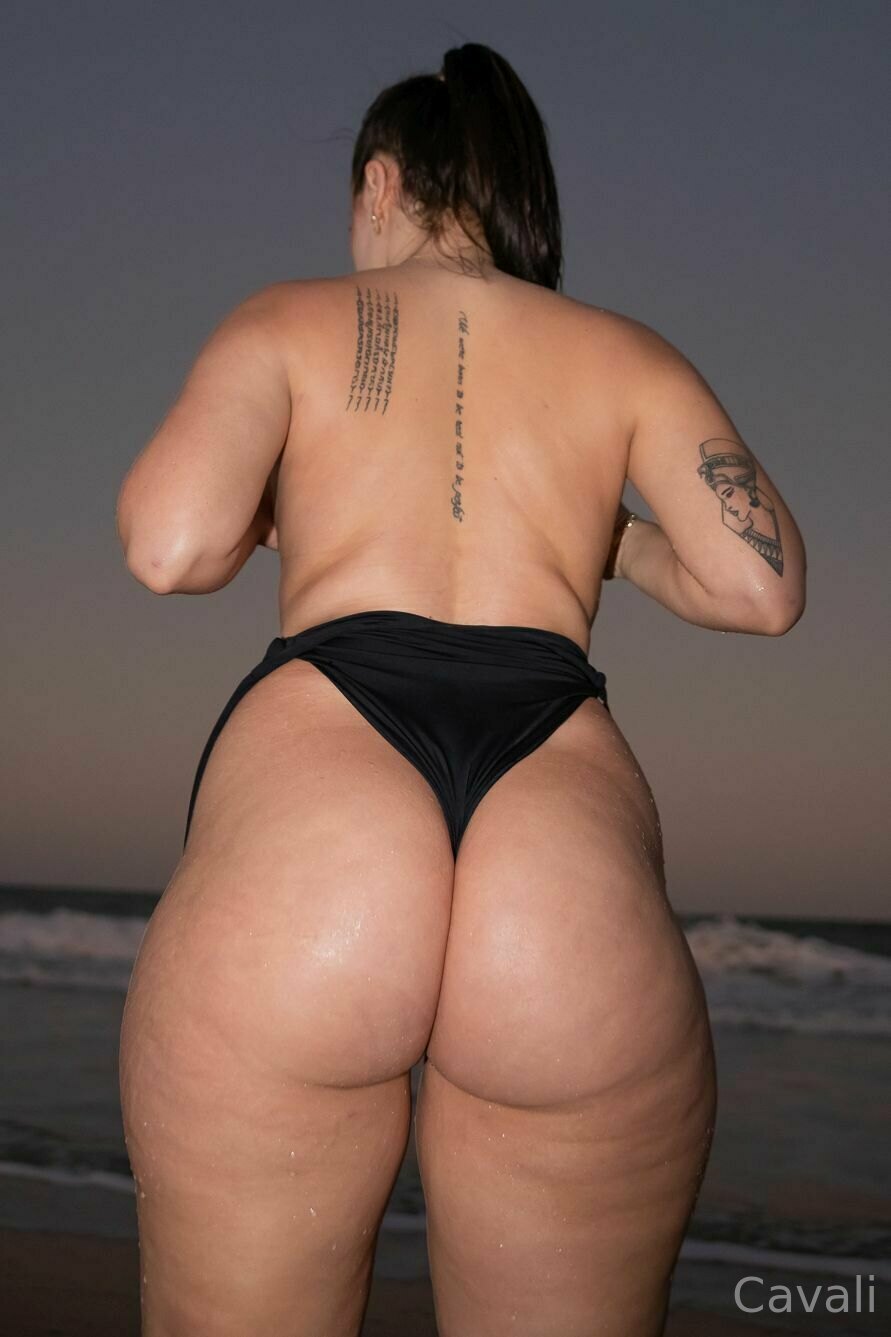 Photo 188 of Lilith Cavali