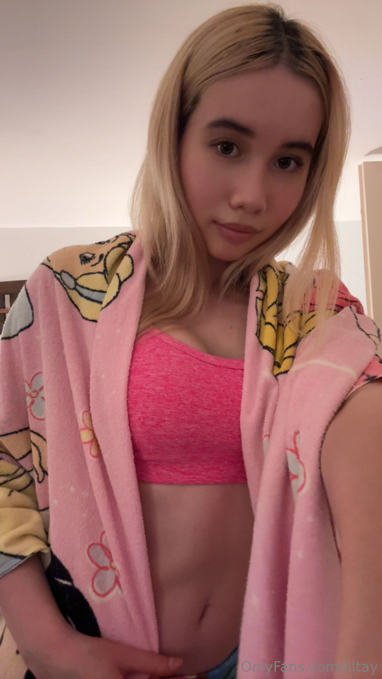 Photo 104 of Lil Tay