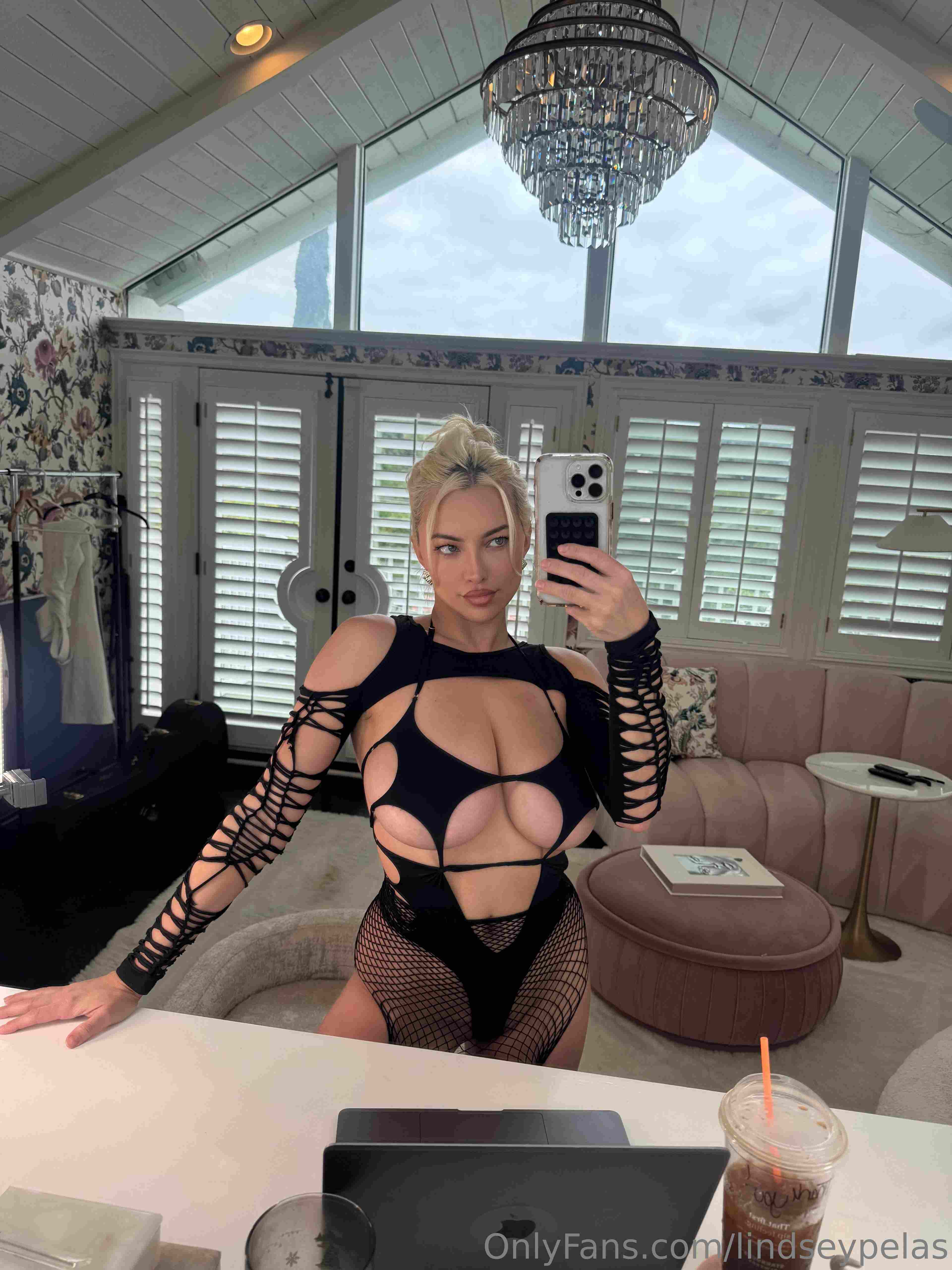 Photo 43 of Lindsey Pelas