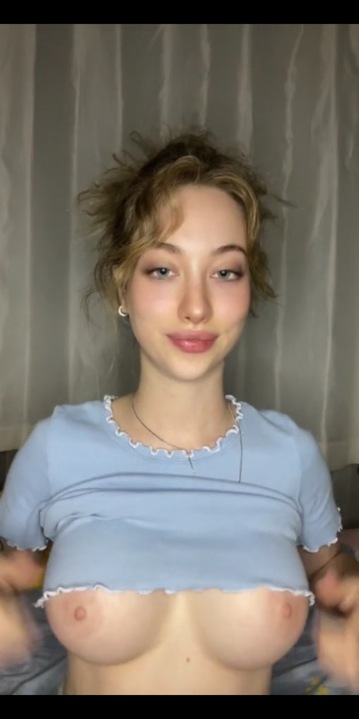 Photo 37 of Luna Bognya