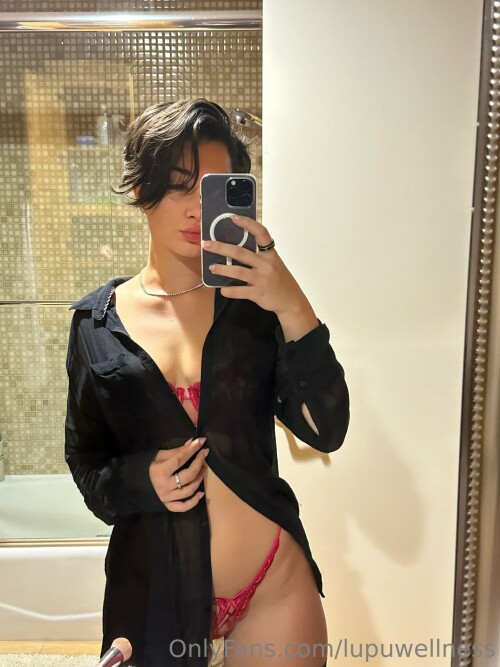 Photo 134 of Lizz