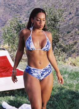 Photo 9 of Melyssa Ford