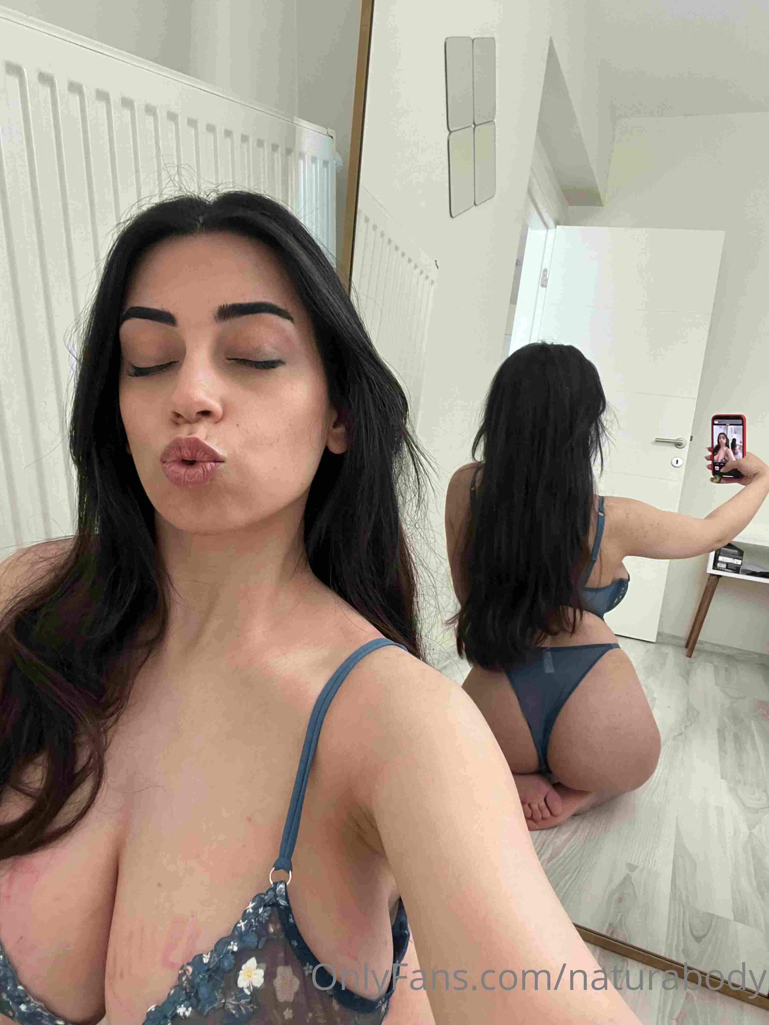 Photo 39 of Merve Damla