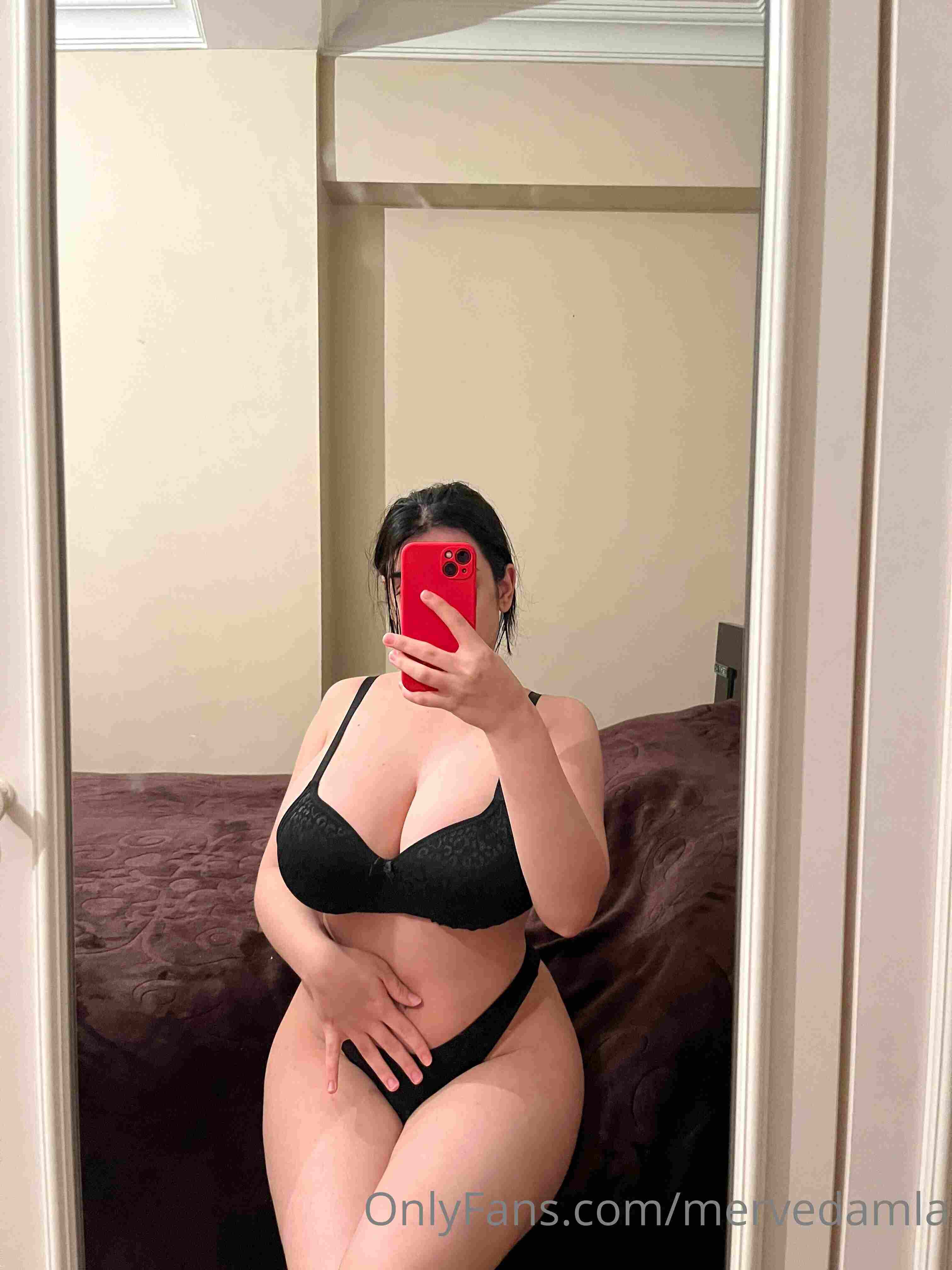 Photo 23 of Merve Damla