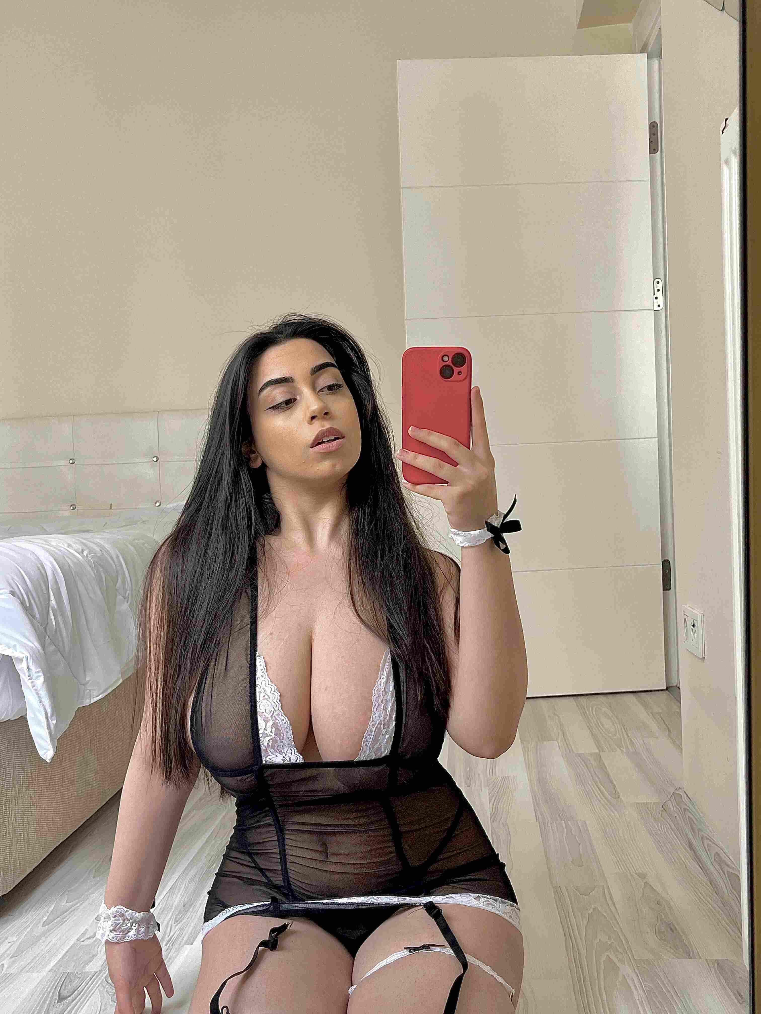 Photo 1 of Merve Damla