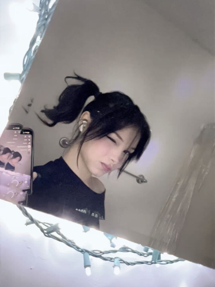 Photo 32 of Millie_official