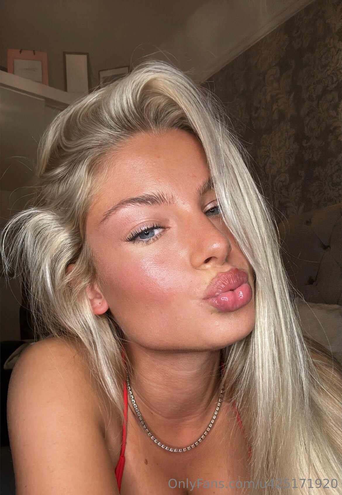 Photo 56 of Molly Mercedes