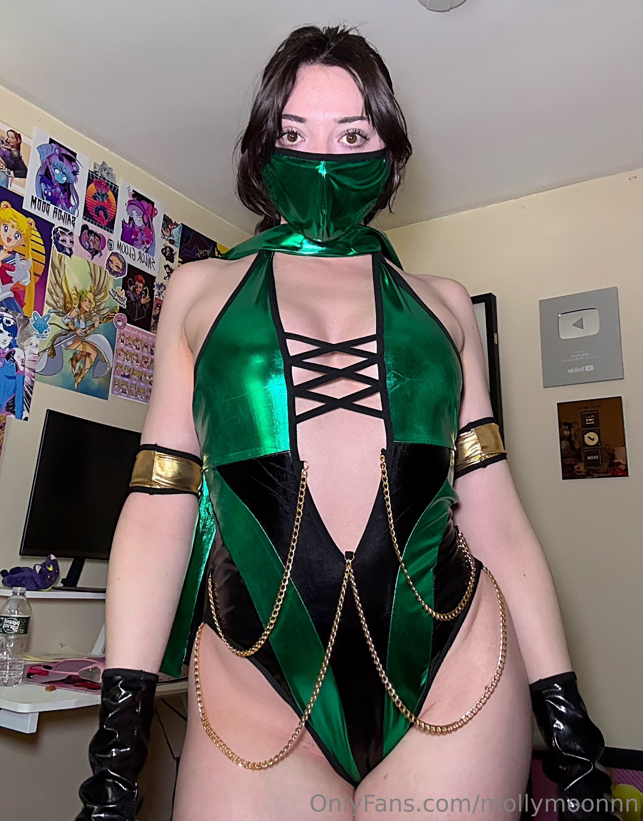 Photo 33 of Mollymoonn