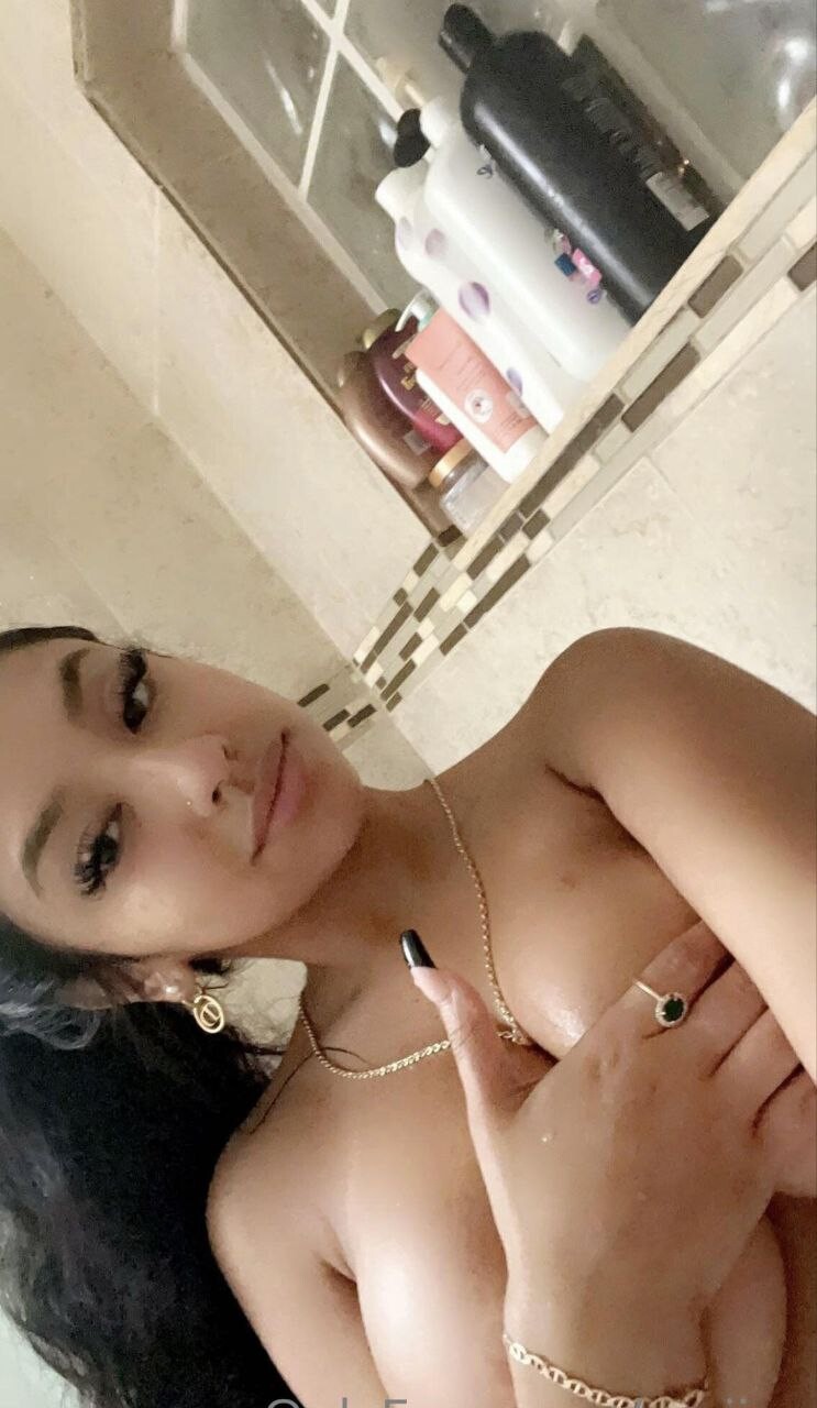 Photo 3 of Sariixo_ 