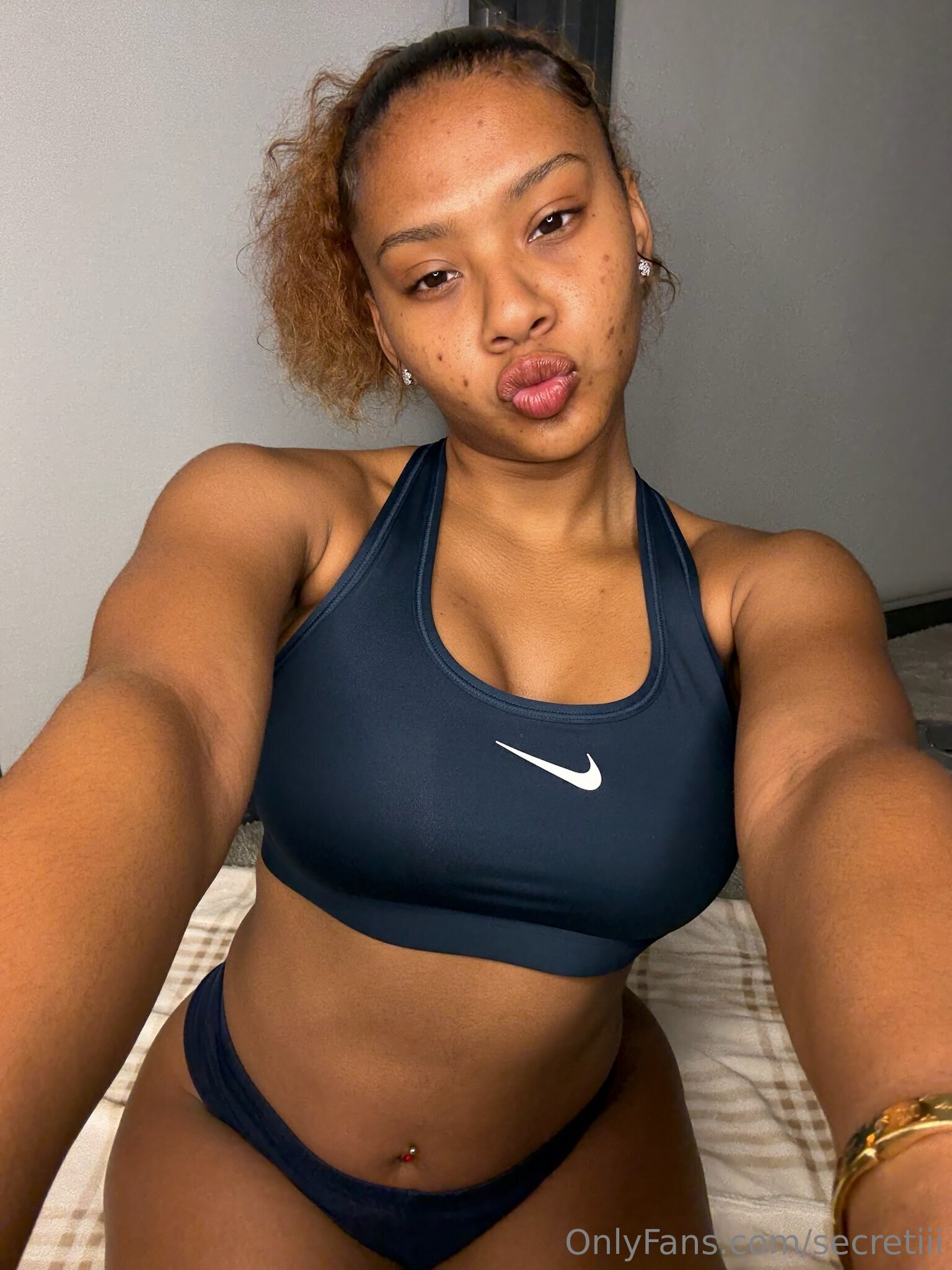 Photo 23 of Secretiii