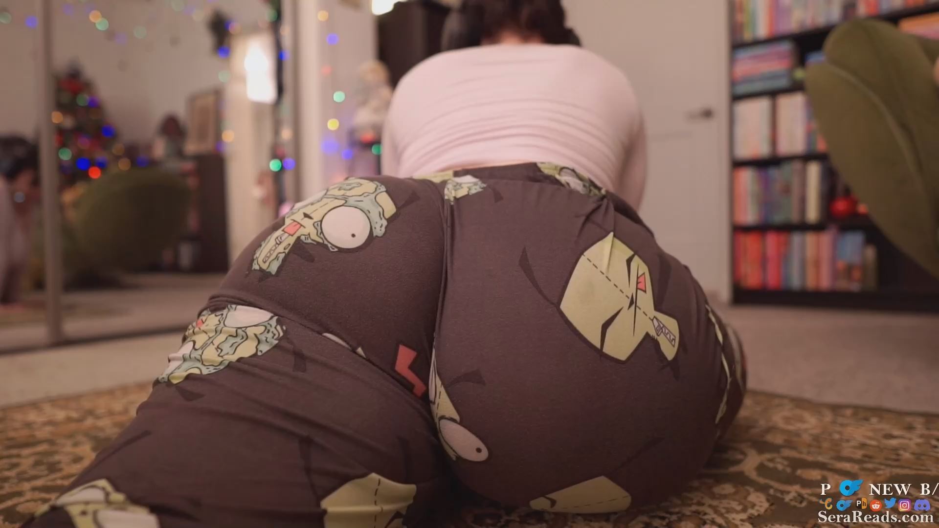 Photo 34 of Serareads