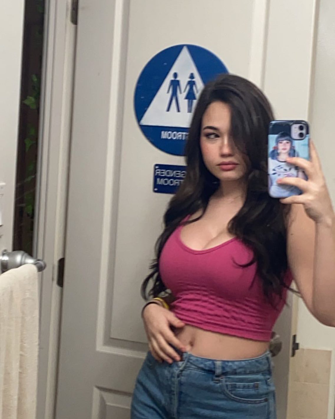Photo 4 of Sofia Gomez
