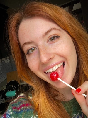 Strawberry_kisses99 photo