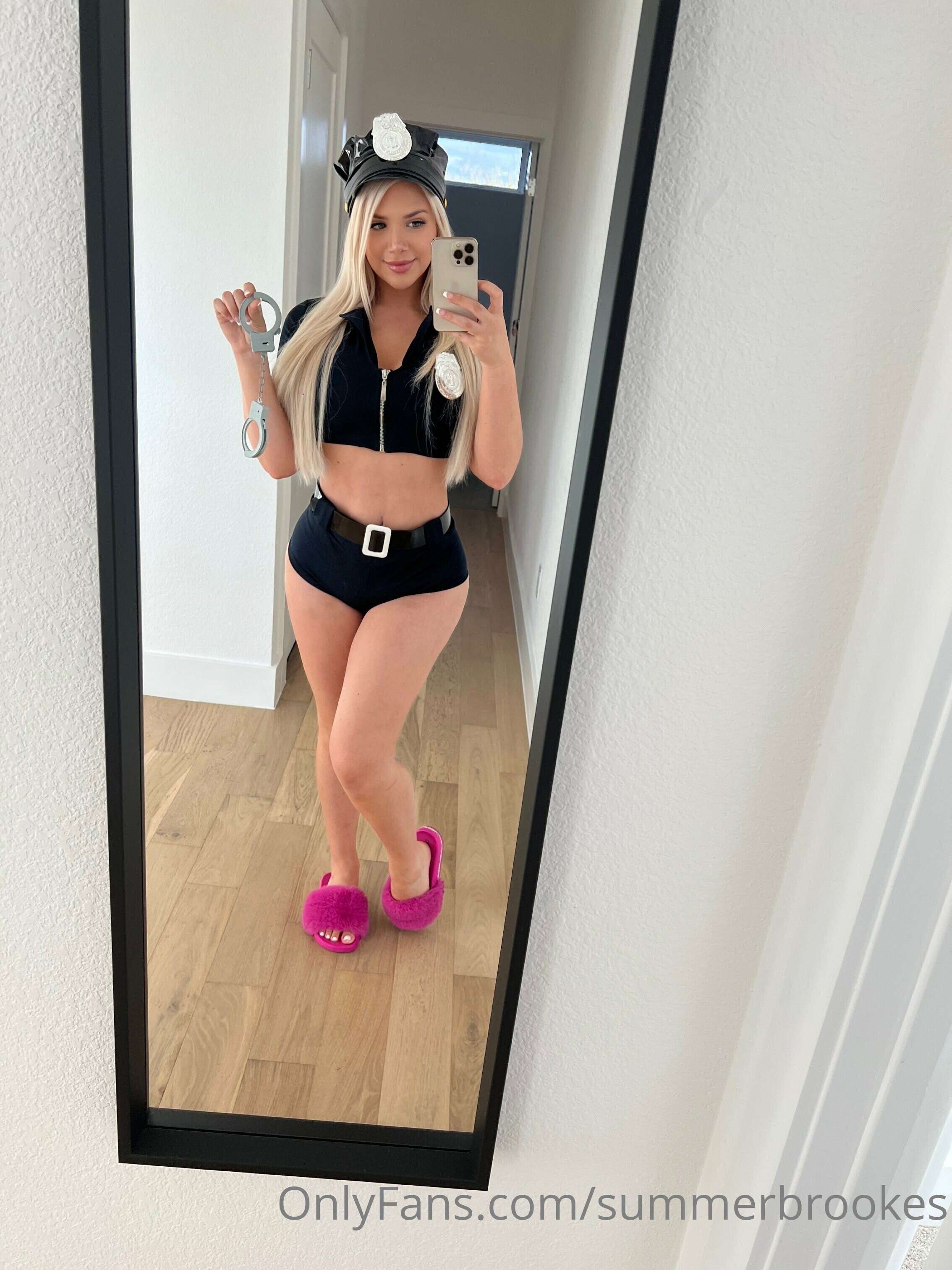 Photo 18 of Summer Brookes