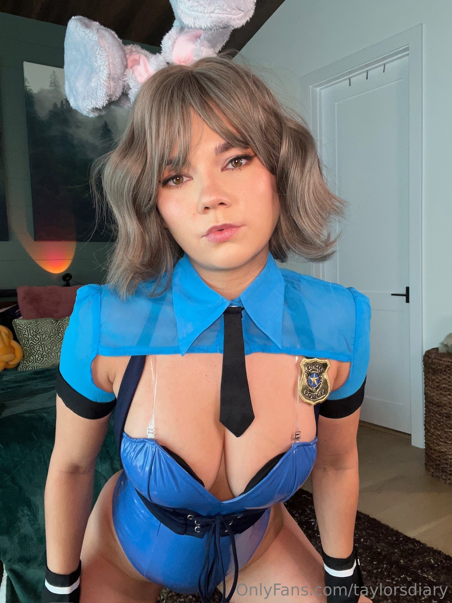 Photo 58 of Dare Taylor