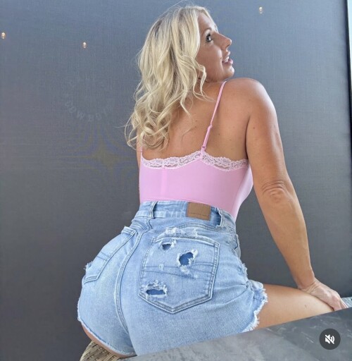 Photo 60 of Texasthighs