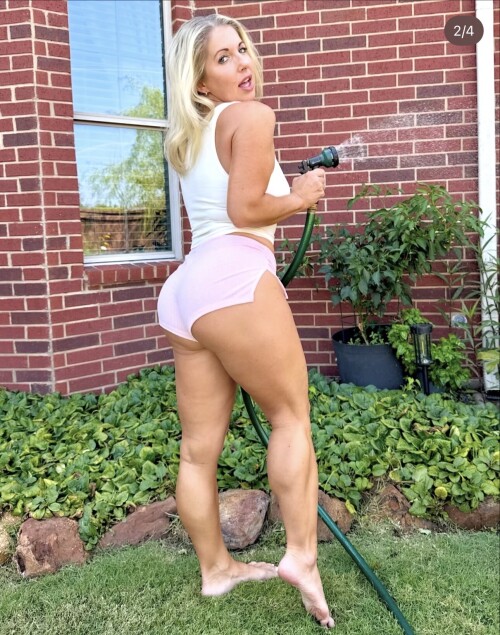 Photo 41 of Texasthighs