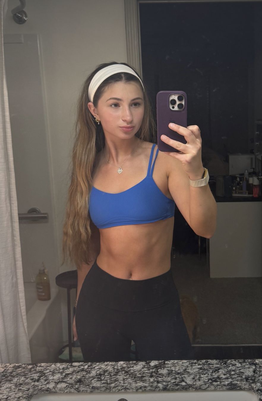 Photo 12 of Tori Spencer