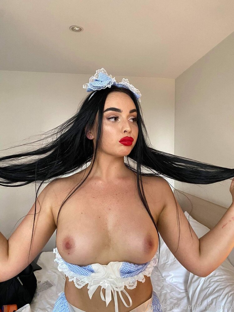 Photo 19 of Trinity Jane